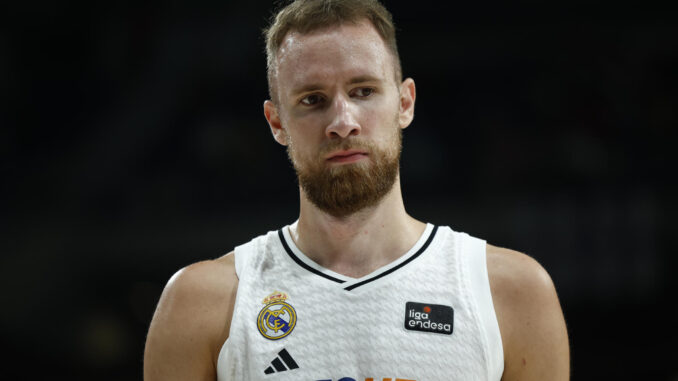 El alero bosnio del Real Madrid Džanan Musa durante el partido de cuarta jornada de la Liga ACB (Liga Endesa) de baloncesto Real Madrid vs. Girona en el WiZink Center en Madrid. EFE/ Daniel González
