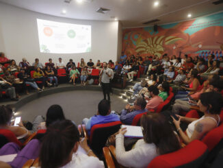 Francisco Daza, coordinador de la línea de Paz Territorial y Derechos Humanos, habla durante la presentación de un informe, este miércoles en Cali (Colombia). Después de que 2023 fuera el año más mortífero desde que se tienen datos para los defensores ambientales en Colombia, cuando fueron asesinados 81, los datos recopilados en lo que va de año indican una tendencia a la disminución, según un informe de la Fundación Paz y Reconciliación (Pares) presentado este miércoles en la COP16. EFE/ Ernesto Guzmán