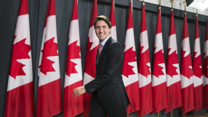 Fotografía de archivo del primer ministro de Canadá, Justin Trudeau, luego de una rueda de prensa en Ottawa (Canadá). EFE/ Chris Roussakis
