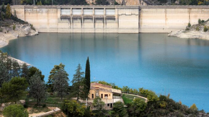 Fotografía de archivo del embalse de Entrepeñas, situado en la Alcarria Baja de Guadalajara. EFE/Pepe Zamora
