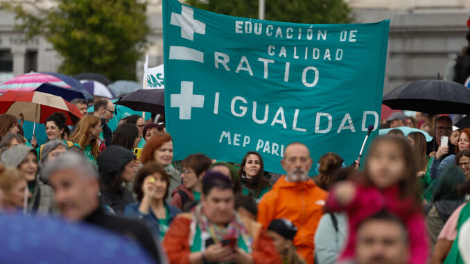 Vista de una manifestación de profesorado en Madrid. EFE/ Juanjo Martín
