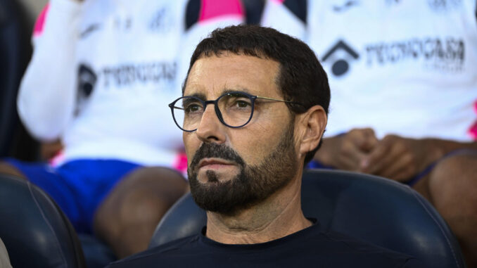 El entrenador del Getafe, José Bordalás, antes del partido de la décima jornada de LaLiga EA Sports que Villarreal CF y Getafe CF disputan este domingo en el estadio de la Cerámica. EFE/Andreu Esteban
