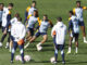 Los jugadores del Real Madrid durante el entrenamiento del equipo en la Ciudad Deportiva de Valdebebas este viernes, para preparar su enfrentamiento liguero ante el Celta de mañana. EFE/Juan Carlos Hidalgo