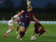 La delantera del Barça Alexia Putellas controla el balón durante el encuentro de la jornada 21 de la pasada Liga F entre Real Madrid y FC Barcelona, en el estadio Alfredo Di Stéfano en Madrid. EFE/Kiko Huesca