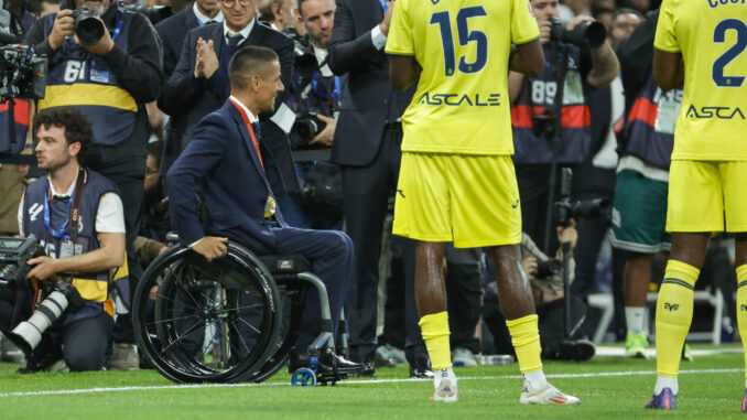 Homenaje a los medallistas paralímpicos previo al partido de la jornada 9 de Liga que disputan Real Madrid y Villarreal CF este sábado en el estadio Santiago Bernabéu. EFE/Zipi Aragón
