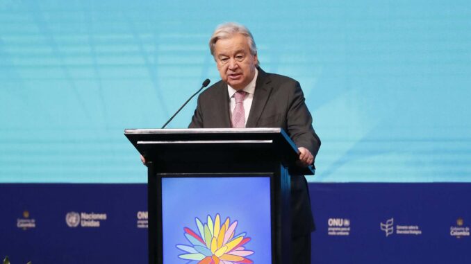 El secretario general de Naciones Unidas, António Guterres, pronuncia su discurso en el segmento de alto nivel de la Conferencia de la ONU sobre Biodiversidad Biológica (COP16) este martes, en Cali (Colombia). EFE/ Ernesto Guzmán Jr.
