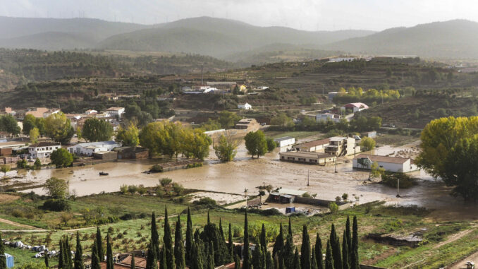 Grandes inundaciones afectan a la región conquense de Mira a causa del fuerte temporal que azota principalmente la zona este y sur de España. EFE Álvaro del Olmo
