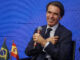 El expresidente del Gobierno español José María Aznar habla durante una conferencia en la Asociación Comercial de São (Brasil). EFE/ Sebastiao Moreira