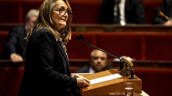 La ministra francesa del Comercio Exterior, Sophie Primas, subrayó ante la Asamblea Nacional que "somos muy claros sobre el mandato de los países a la Comisión Europea" para negociar ese acuerdo con el Mercado común del Sur, que a su parecer necesita "un voto por unanimidad". EFE/EPA/TERESA SUAREZ
