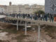 Miles de personas se desplazan desde Valencia a La Torre para ayudar a los afectados por las inundaciones causadas por la DANA, este viernes. EFE/Ana Escobar