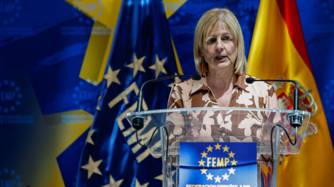 La presidenta de la Federación Española de Municipios y Provincias (FEMP), María José García-Pelayo. EFE/Mariscal
