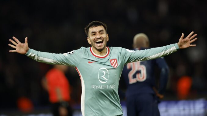 Angel Correa celebra el gol del triunfo durante el partido de la UEFA Champions League entre Paris Saint-Germain y Atletico Madrid, en París, Francia. EFE/EPA/MOHAMMED BADRA
