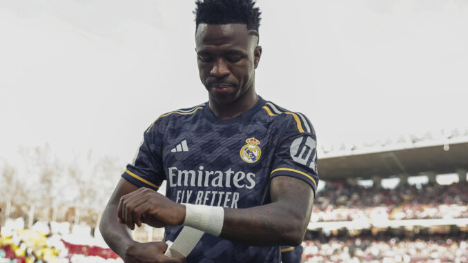 El delantero brasileño del Real Madrid Vinícius Júnior, durante un partido en el Estadio Vallecas en Madrid, en una foto de archivo. EFE/ Sergio Pérez
