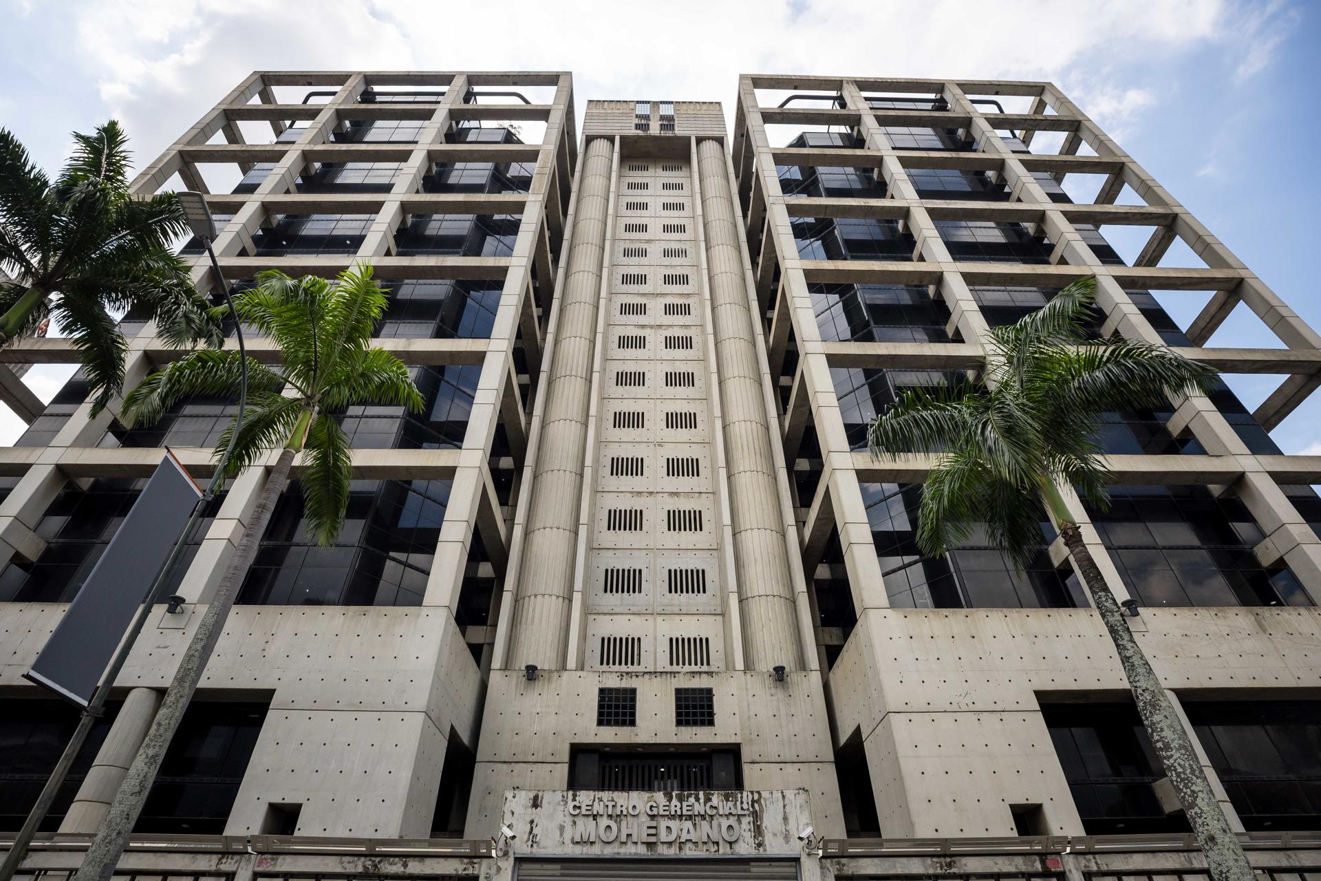 Fotografía del 6 de noviembre del 2024 del edificio donde funciona la Embajada de Brasil, en Caracas (Venezuela). EFE/ Miguel Gutiérrez
