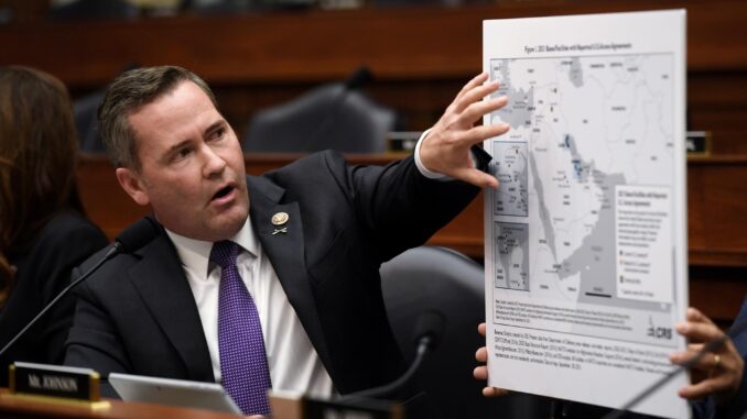 Fotografía de archivo del 29 de septiembre de 2021 del representante Michael Waltz durante una audiencia del Comité de Servicios Armados de la Cámara de Representantes en Washington (Estados Unidos). EFE/ Olivier Douliery
