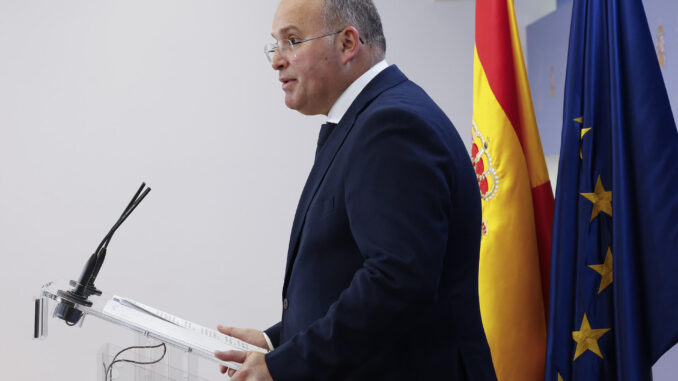 El portavoz del PP, Miguel Tellado en rueda de prensa tras la reunión de la Junta de Portavoces, este jueves en el Congreso. EFE/J.P.Gandul
