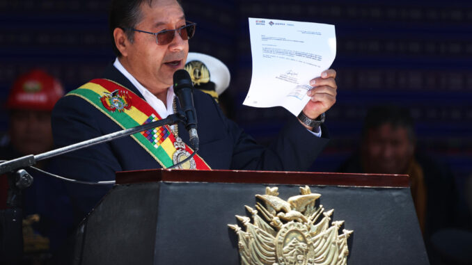 El presidente de Bolivia, Luis Arce, habla durante la presentación de un informe de gestión este viernes en La Paz (Bolivia).EFE/ Luis Gandarillas
