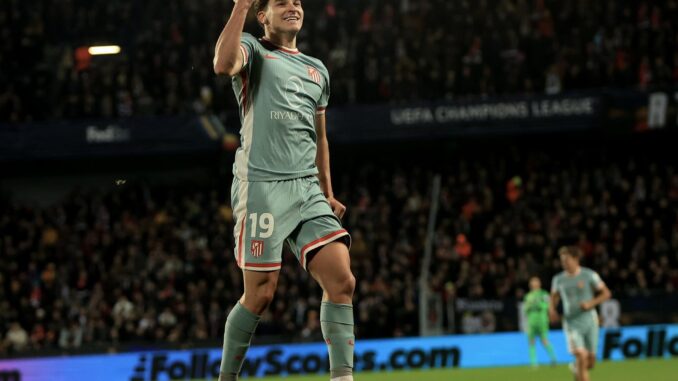 El jugador del Atlético de MAdrid Julian Alvarez celebra un gol durante el partido de la UEFA Champions League que ha  jugado Sprta de Praga y Atlético de Madrid en Praga, República Checa. EFE/EPA/MARTIN DIVISEK
