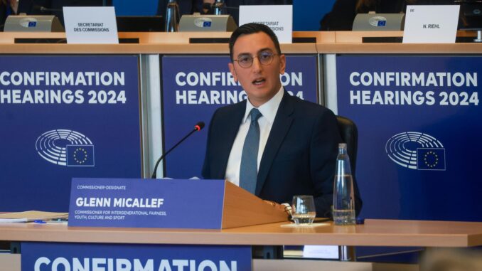 Glenn Micallef, comisario europeo designado para la Equidad Intergeneracional, Juventud, Cultura y Deporte, asiste a su audiencia de confirmación ante los comités del Parlamento Europeo en Bruselas, Bélgica, el 04 de noviembre de 2024. (Bélgica, Bruselas) EFE/EPA/OLIVIER HOSLET
