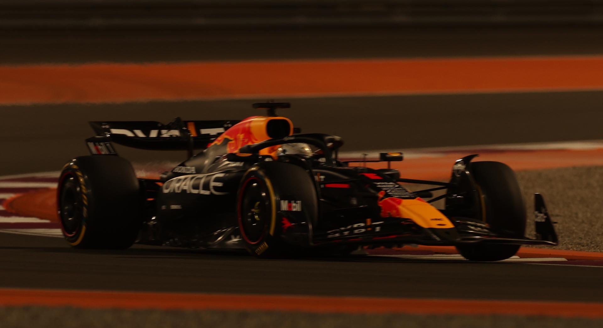 El piloto neerlandés Max Verstappen, de la escudería Red Bull Racingn en el Circuito de Lusail, Catar. EFE/EPA/ALI HAIDER
