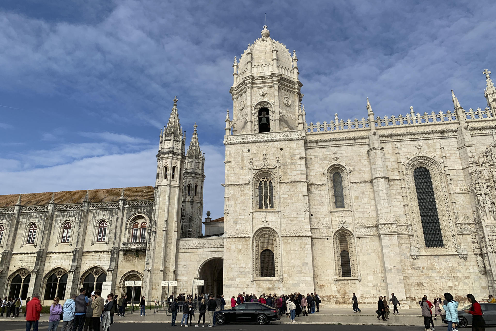 Vista del Monasterio de los Jerónimos en Lisboa, este martes. Con motivo de los 500 años de la muerte del explorador portugués Vasco da Gama (1469-1524), que se cumplen el próximo 24 de diciembre, se presentó este martes en Lisboa un amplio programa cultural que contará con la intervención de historiadores que reconstruirán sus andaduras y el contexto de la época. -EFE/ Rocío Muñoz
