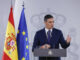 El presidente del Gobierno, Pedro Sánchez, comparece este lunes en rueda de prensa en el Palacio de la Moncloa, para informar de las nuevas medidas que aprueba el Consejo de Ministros para hacer frente a las consecuencias de la dana que afectó principalmente a la Comunitat Valenciana.EFE/ Javier Lizon