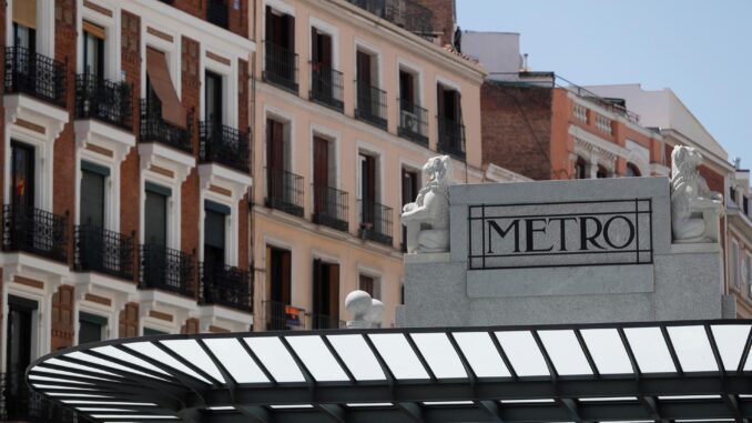 Metro abre al público sus talleres, simuladores y laboratorios por la Semana de la Ciencia. EFE/ Mariscal
