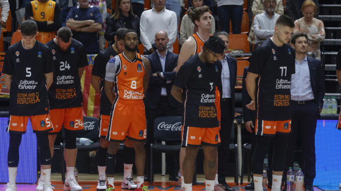 El Valencia Basket y la Fonteta homenajean a las víctimas de la dana y les  buscan ayuda - Vivir Ediciones