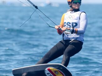 Gisela Pulido durante su participación en la prueba de Kitesurf de los Juegos Olímpicos de París 2024. EFE/EPA/OLIVIER HOSLET