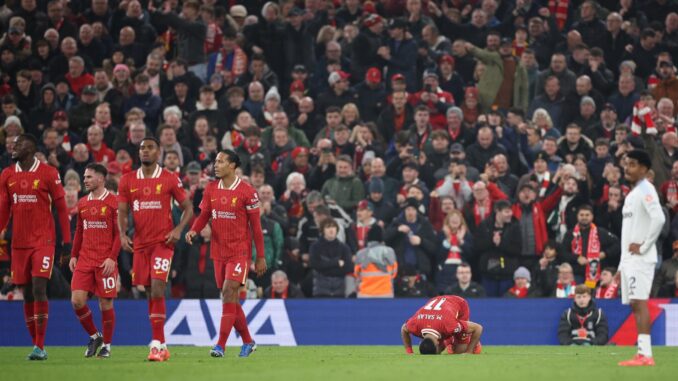 El delantero del Liverpool Mohamed Salah celebra el 2-0 durante el partido de la Premier League que han jugado Liverpool FC y Aston Villa FC, en Liverpool, Reino Unido. EFE/EPA/ADAM VAUGHAN
