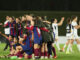 Las jugadoras del Barça celebran su triunfo por 0-3 ante el Real Madrid en el encuentro de la jornada 21 de Liga F, en el estadio Alfredo Di Stéfano en Madrid, en una foto de archivo. EFE/Kiko Huesca