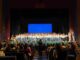 El Teatro Buero Vallejo de Alcorcón, lleno de vida durante el I Concierto de Villancicos de los Coros Escolares, que reunió a más de 400 estudiantes en una emotiva celebración navideña.