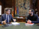 El presidente de la Generalitat Valenciana, Carlos Mazón (dcha), se reúne con el síndic del grupo parlamentario socialista, José Muñoz. EFE/Ana Escobar