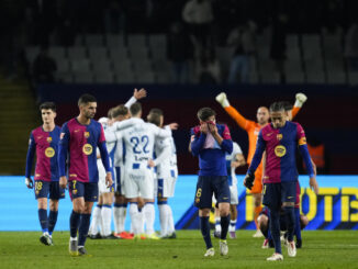 Los jugadores del FC Barcelona tras el partido de la jornada 17 de LaLiga que FC Barcelona y CD Leganés disputaron este domingo en el estadio Lluís Companys, en Barcelona. EFE/Alejandro García