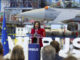 La ministra de Defensa, Margarita Robles durante su visita con representantes de NETMA (NATO Eurofighter and Tornado Management Agency) de las instalaciones de Airbus Getafe (Madrid) este viernes donde formaliza el acuerdo al que ha llegado su departamento para la adquisición de 25 Eurofighter, en el marco del programa Halcón II. EFE/ Kiko Huesca