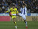 El delantero del Leganés Miguel De la Fuente (d) lucha con Raúl Albiol, del Villarreal, durante el encuentro de la jornada 18 de LaLiga que CD Leganés y Villarreal CF disputaron en el estadio de Butarque, en Leganés. EFE/Kiko Huesca