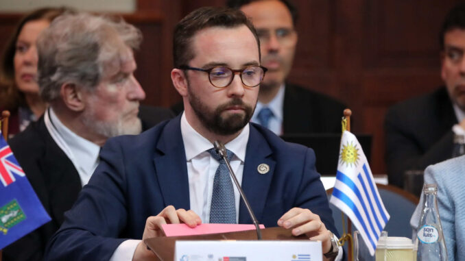 Fotografía de archivo del pasado 10 de octubre del viceministro de Relaciones Exteriores uruguayo, Nicolás Albertoni, en una sesión en el cuadragésimo período de sesiones de la Comisión Económica para América Latina y el Caribe (Cepal), en Lima (Perú). EFE/ Stringer
