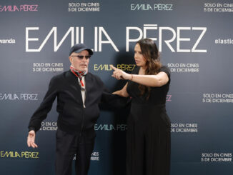 Fotografía de archivo del pasado 28 de noviembre del cineasta Jacques Audiard y la actriz Karla Sofía Gascón, última Palma de Oro a la Mejor Interpretación Femenina en el pasado festival de Cannes, durante la presentación en España de la película 'Emilia Pérez', en Madrid. EFE/ Zipi Aragón