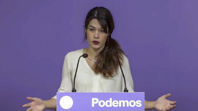 Captura de TV de la portavoz de Podemos y eurodiputada, Isa Serra, que ofrece este lunes una rueda de prensa para hacer un balance del año. EFE/ TV
