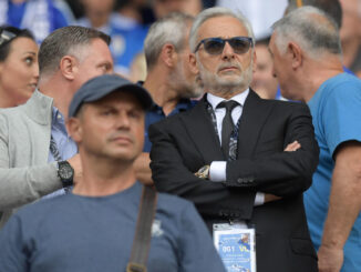 El presidente del Real Oviedo, Jesús Martínez (d), en foto de archivo de Eloy Alonso. EFE