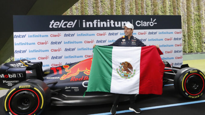 El piloto mexicano Sergio "Checo" Pérez en foto de archivo de Mario Guzmán. EFE
