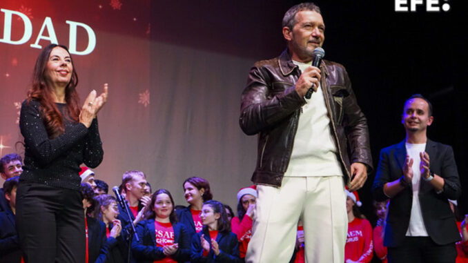 El actor Antonio Banderas ha inaugurado este jueves la Navidad de Málaga. EFE/María Alonso
