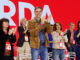 El presidente del Gobierno, Pedro Sánchez, la presidenta del PSOE, Cristina Narbona y la vicesecretaria general del PSOE y ministra de Hacienda, María Jesús Montero en el 41 Congreso Federal del PSOE. EFE/Julio Muñoz