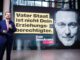 El designado secretario general del Partido Democrático Libre (FDP), el ex ministro alemán de Justicia Marco Buschmann, habla delante de un cartel de campaña en el que se lee ;El Estado no es tu tutor legal; durante un acto con la prensa en la sede del partido en Berlín, Alemania, el 10 de diciembre de 2024. El FDP presentó su campaña para las elecciones federales de 2025. (Elecciones, Alemania) EFE/EPA/CLEMENS BILAN