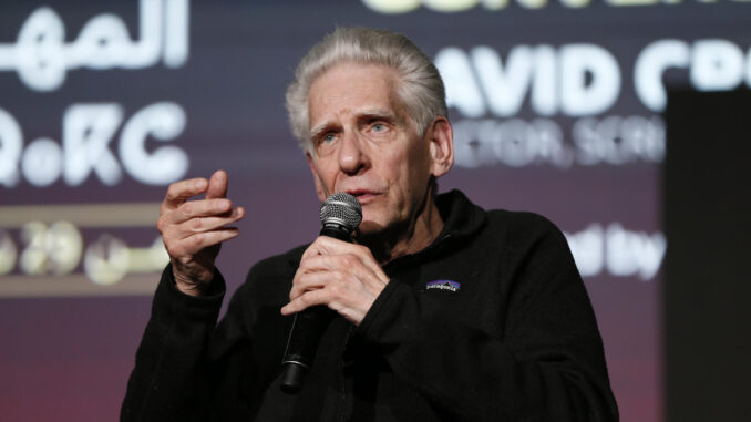 El director canadiense David Cronenberg mantiene una conversación con el público este domingo durante el Festival Internacional de Cine de Marrakech. EFE/Maria Traspaderne
