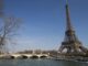 Foto de archivo de la Torre Eiffel, en París. EFE/Ian Langsdon