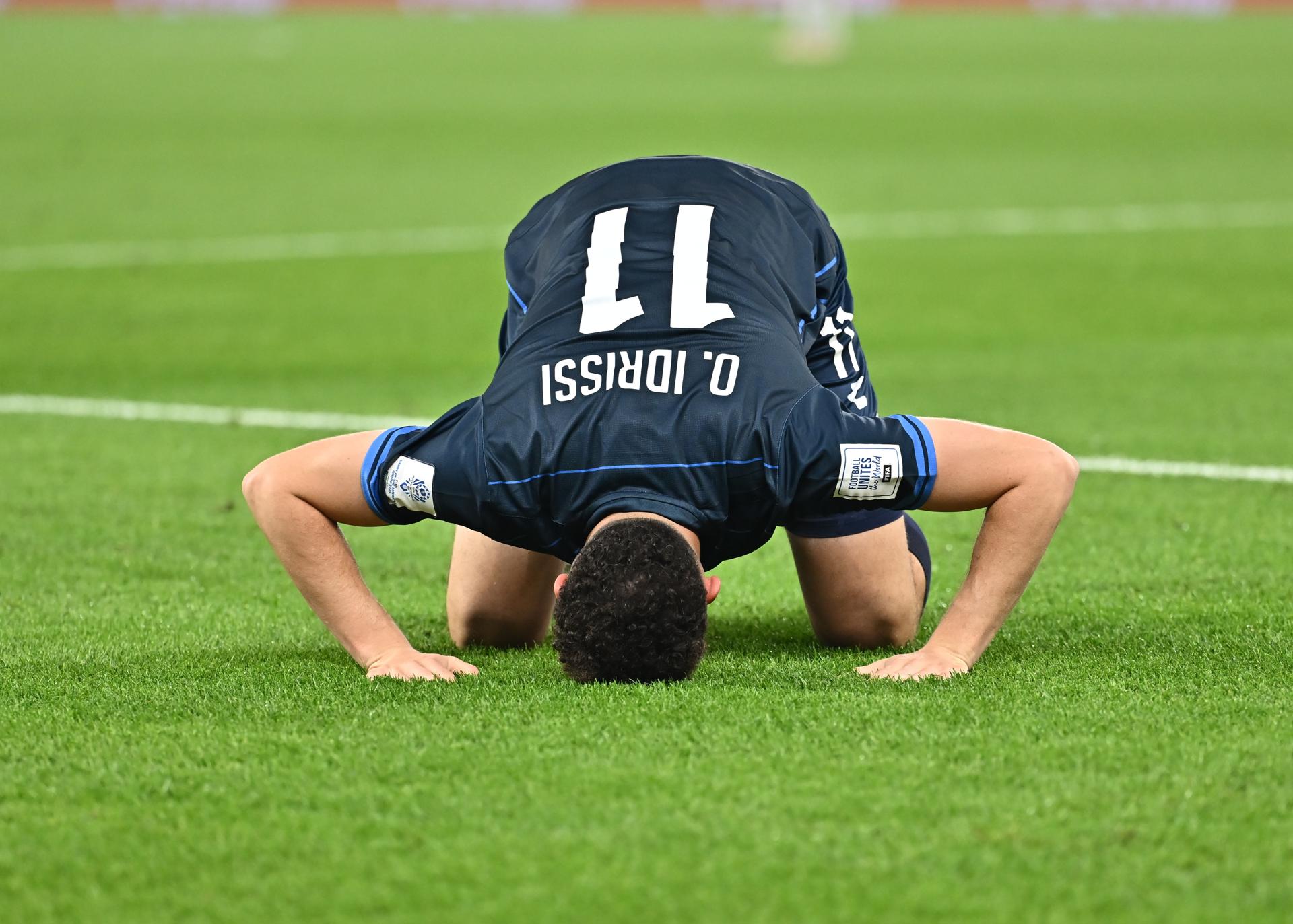 Doha (Qatar), 11/12/2024.- Oussama Idrissi, del Pachuca, durante el partido de la FIFA Intercontinental Cup 2024 que han jugado Botafogo y Pachuca en Doha, Catar. EFE/EPA/NOUSHAD THEKKAYIL
