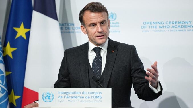 El presidente francés, Emmanuel Macron, este miércoles. EFE/EPA/LAURENT CIPRIANI / POOL MAXPPP OUT
