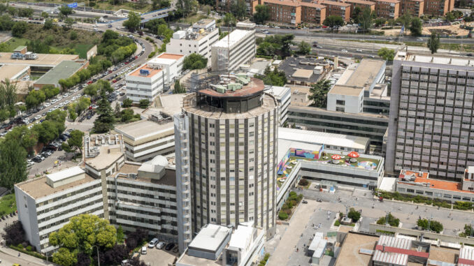 Vista del Hospital La Paz de Madrid. EFE/ Fernando Villar
