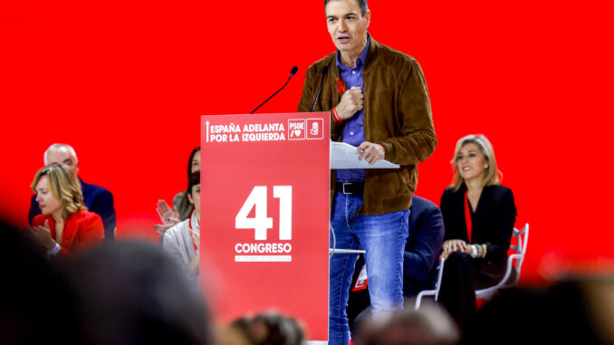 El presidente del Gobierno, Pedro Sánchez, durante el 41 Congreso Federal del PSOE reunido en Sevilla este domingo. EFE/Julio Muñoz
